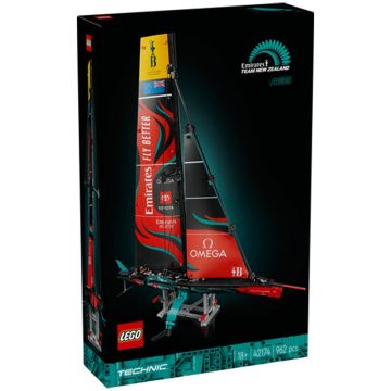 LEGO Technic 42174 Yacht Emirates Team New Zealand AC75 | LEGO Yacht 18+